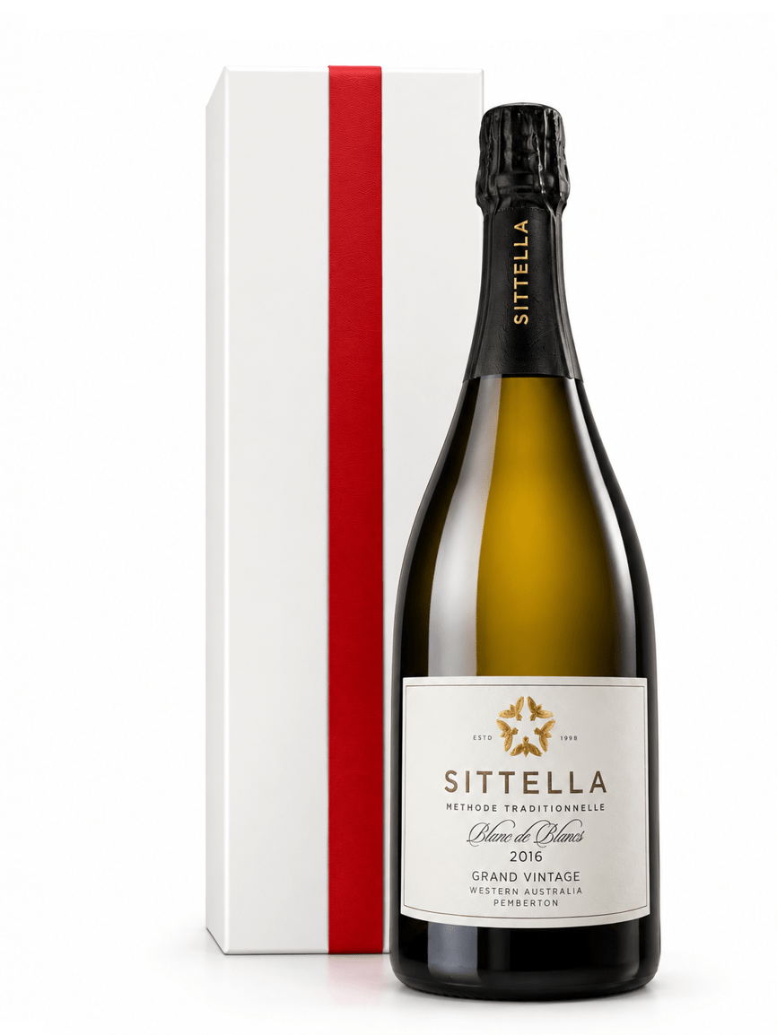 Sittella blanc de blanc grand vintage sparkling wine bottle